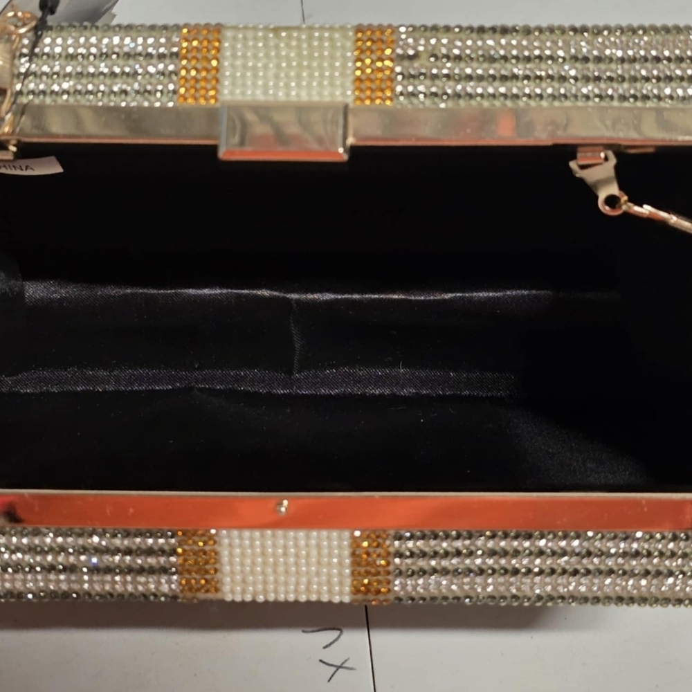 JEWELED MONEY CLUTCH BAG NEW - Picture 10 of 13